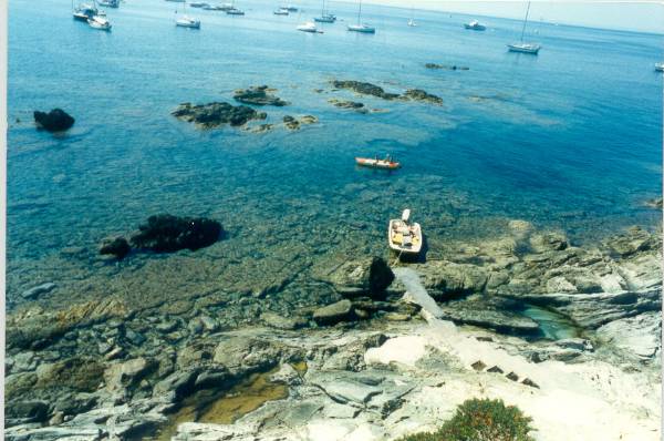 Maison-centuri-DESCENTE-DANS-l-EAU-AVEC-VUE-SUR-MER.jpg