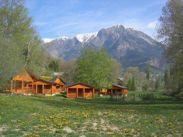 NneAZchalets-au-printemps.JPG