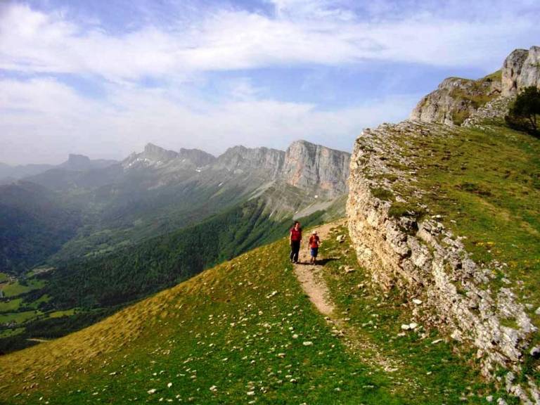 location vacances Château-Bernard