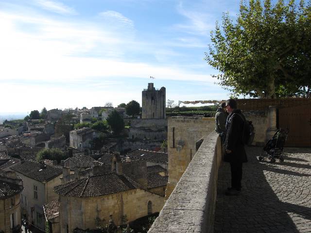 vue-du-haut-de-Saint-Emilion.jpg